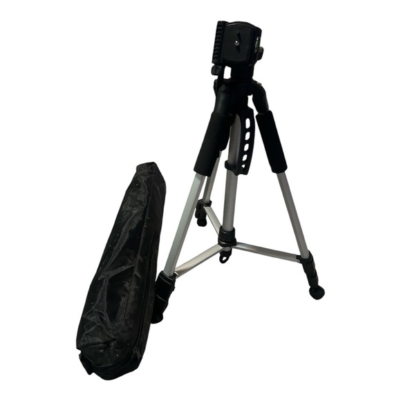 UltraPro 72-inch Tripod for Panasonic Lumix DMC-LX10, DMC-FZ2500, DMC-ZS60, DMC-ZS100, DMC-FZ1000 Digital Cameras. Bundle Includes: Mini Trip 並行輸入 UltraPro 72\" Inch Black Aluminum Camera Tripod + Wireless Remote